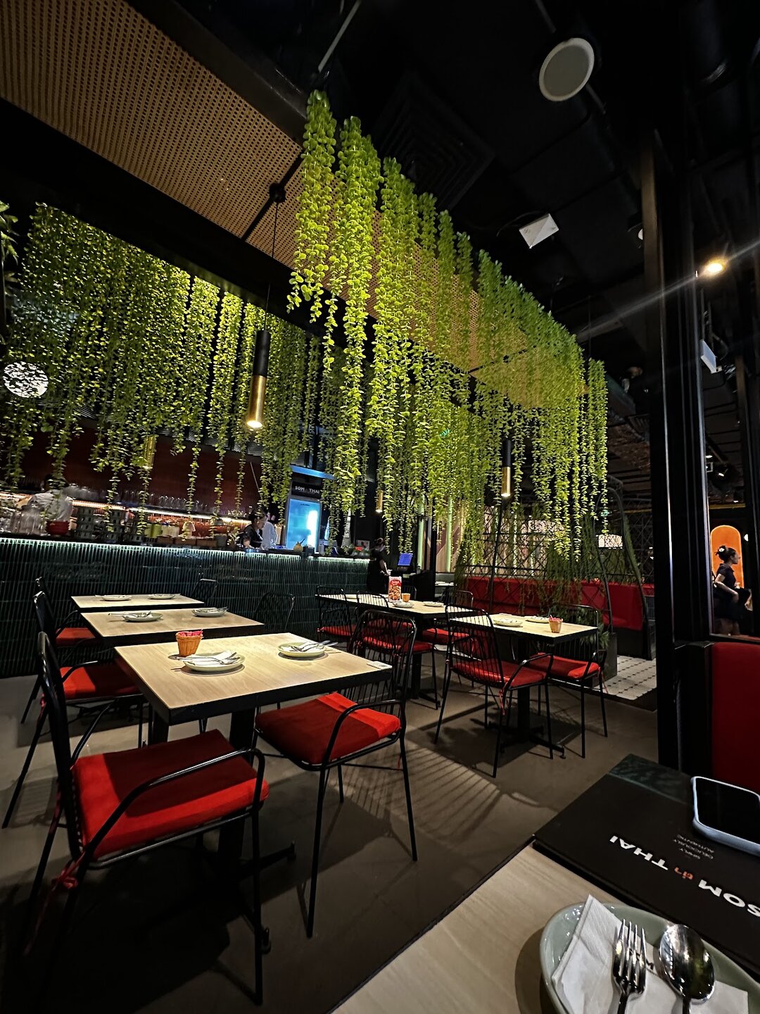Som Tum Thai - Vincom Center Phạm Ngọc Thạch