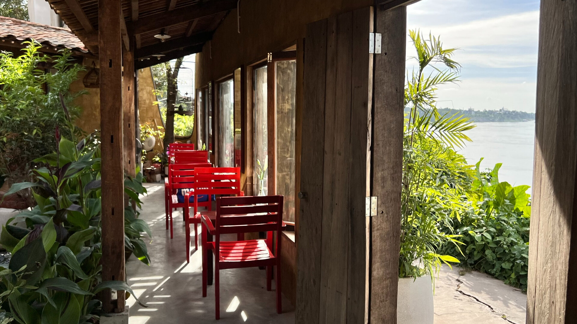 Dieu House Bar & Coffee