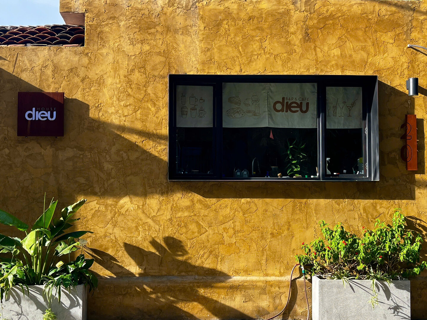 Dieu House Bar & Coffee