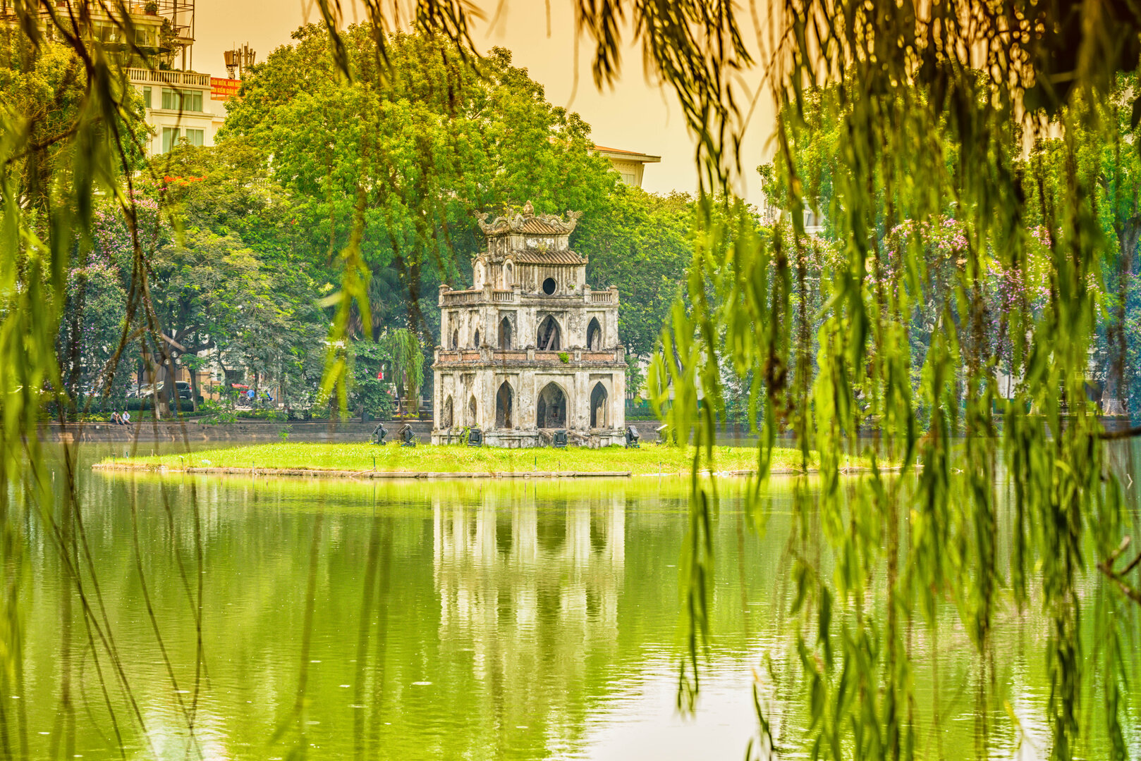 Hoan Kiem Lake