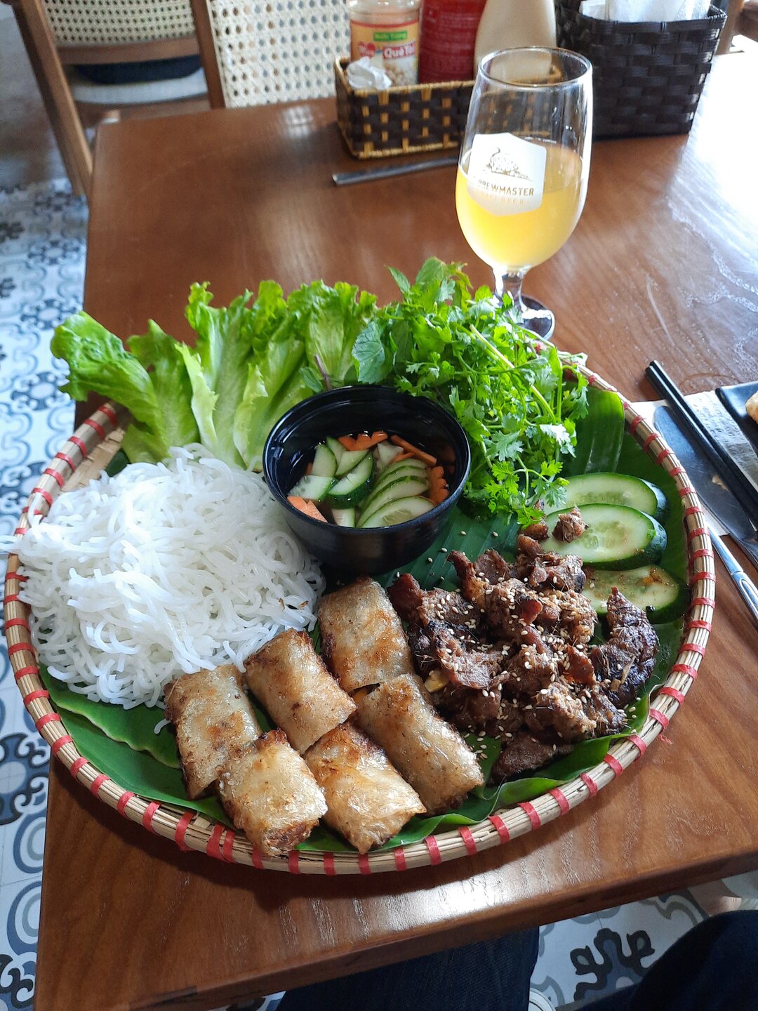 Quiri Pub Cocktail & Restaurant