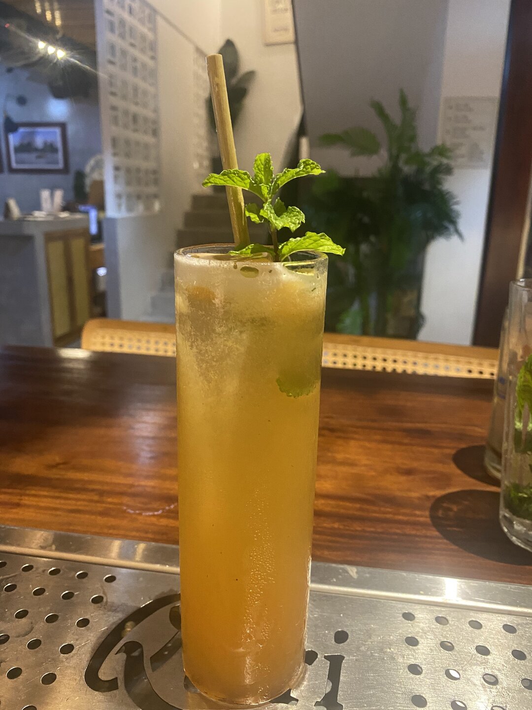 Quiri Pub Cocktail & Restaurant