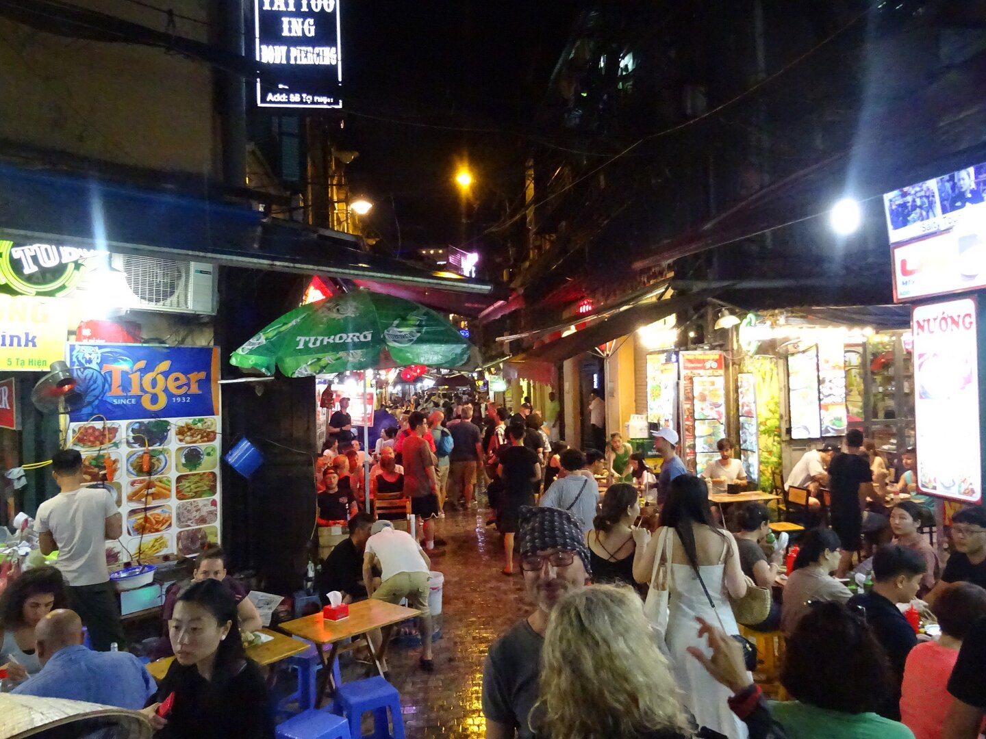 Ta Hien Street