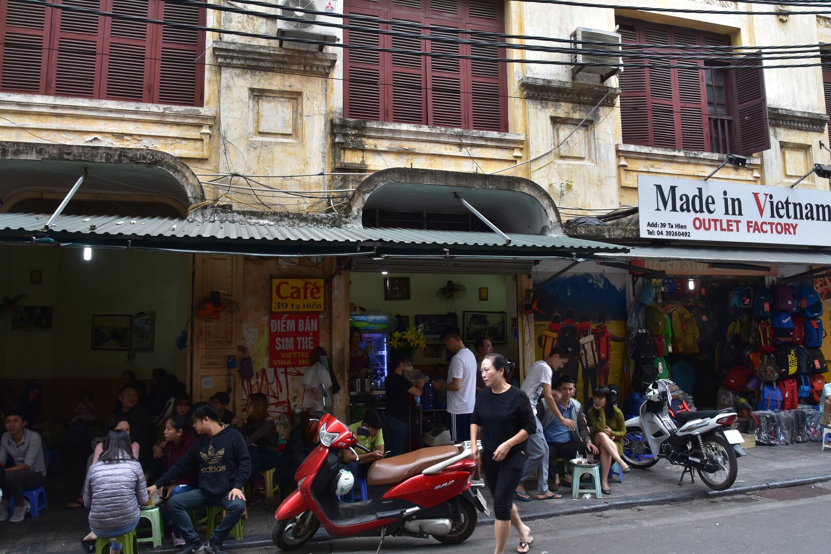 Ta Hien Street