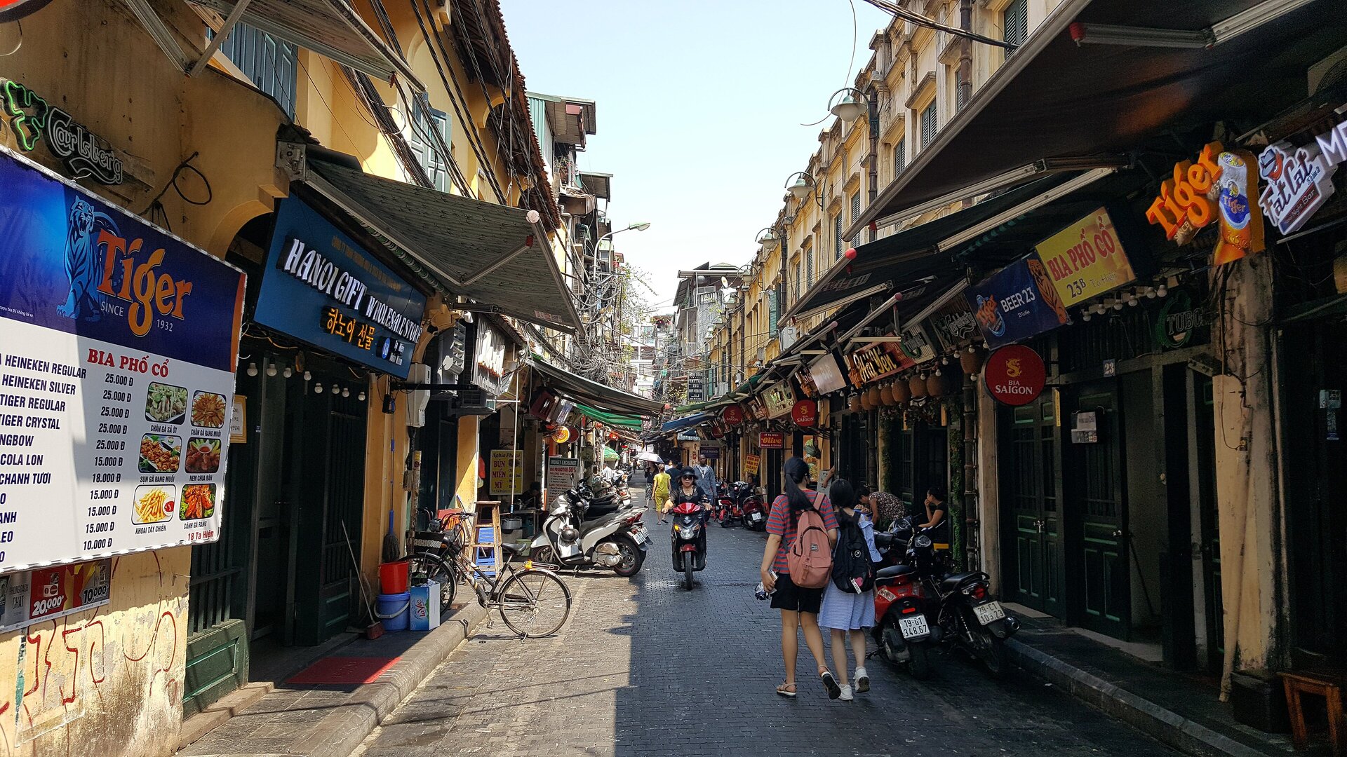 Ta Hien Street